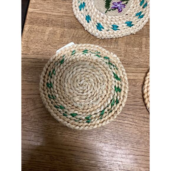 Set Of 8 Floral Woven Hot Plates/Trivets - 7”D - Picture 11 of 14